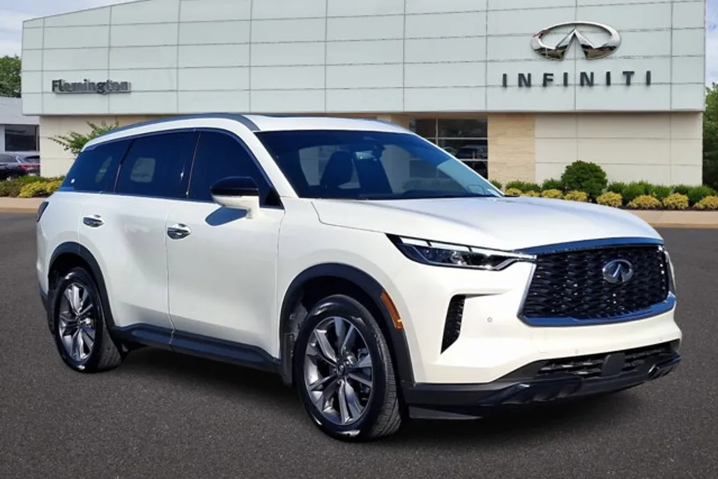 2024 Infiniti QX60 Luxe photo 1