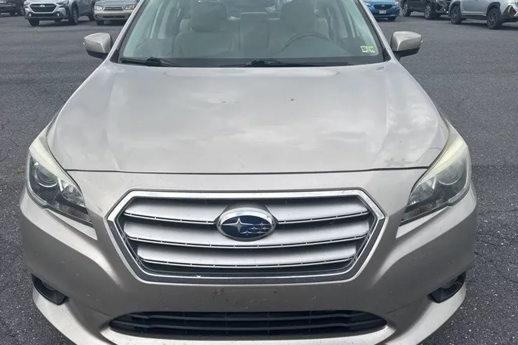 2015 Subaru Legacy 2.5i photo 1