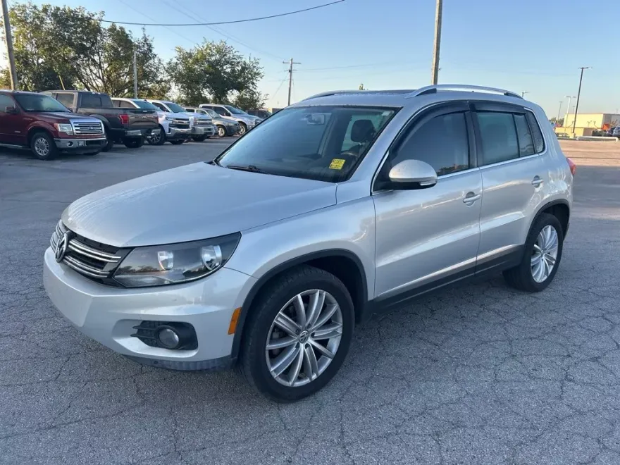 2013 Volkswagen Tiguan S photo 1