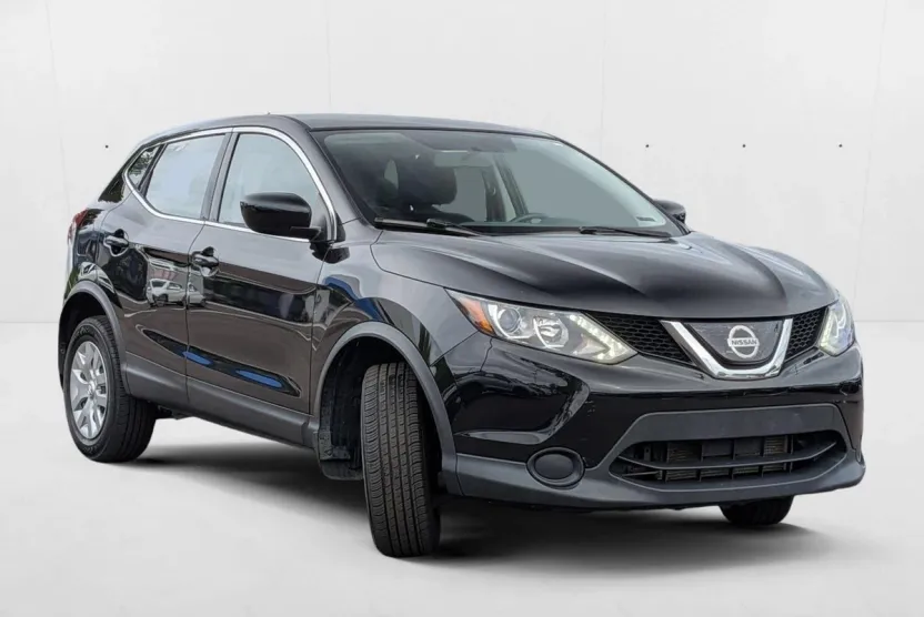 2019 Nissan Rogue Sport S photo 1