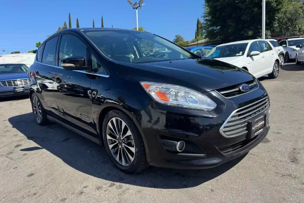 2017 Ford C-Max Energi Titanium photo 1