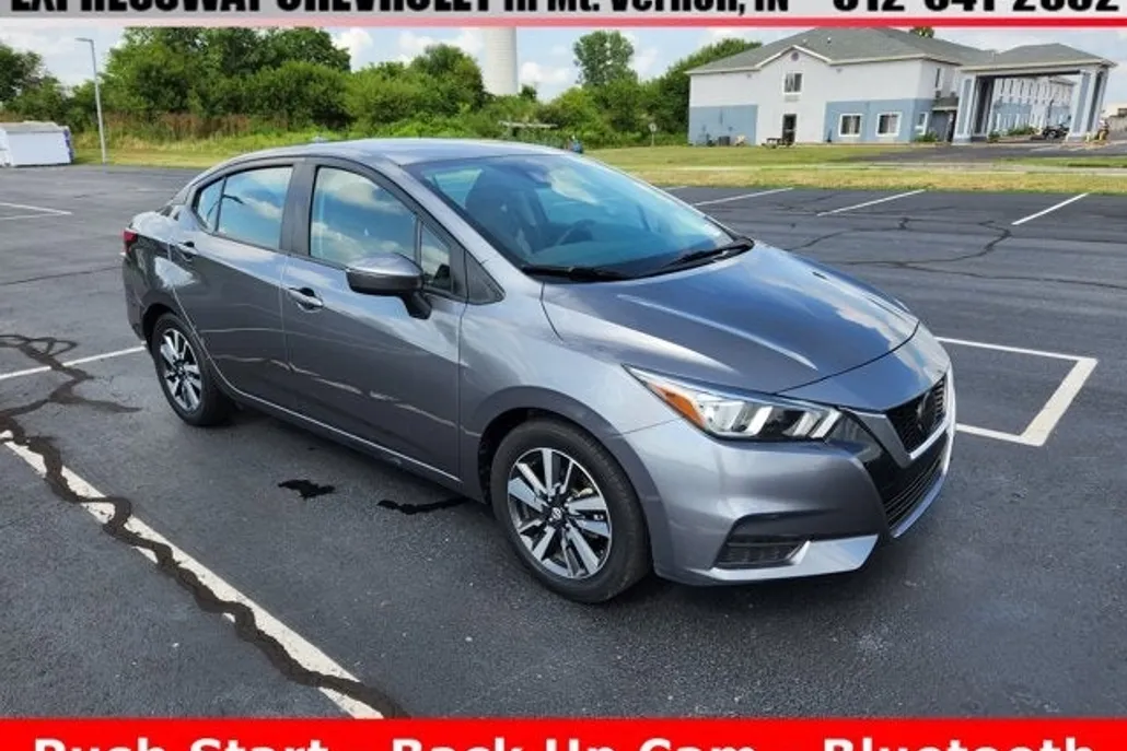 2021 Nissan Versa SV photo 1