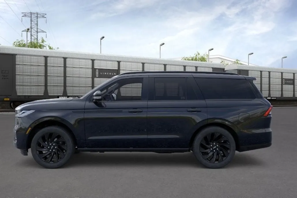 2025 Lincoln Navigator Reserve photo 1