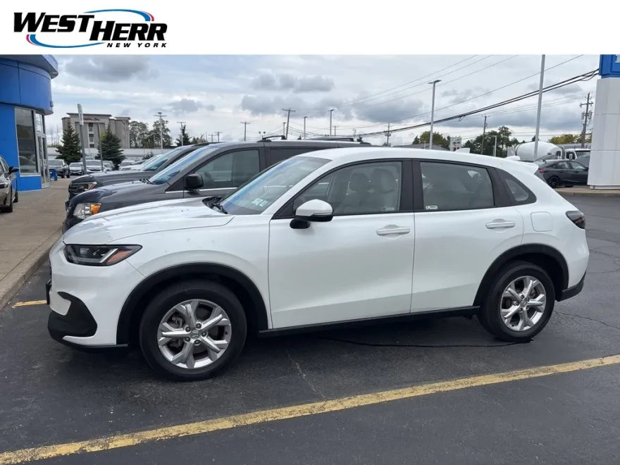 2023 Honda HR-V LX photo 1