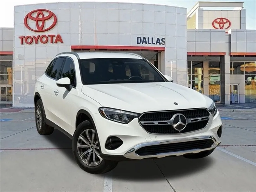 2025 Mercedes Benz GLC 300 4MATIC photo 1