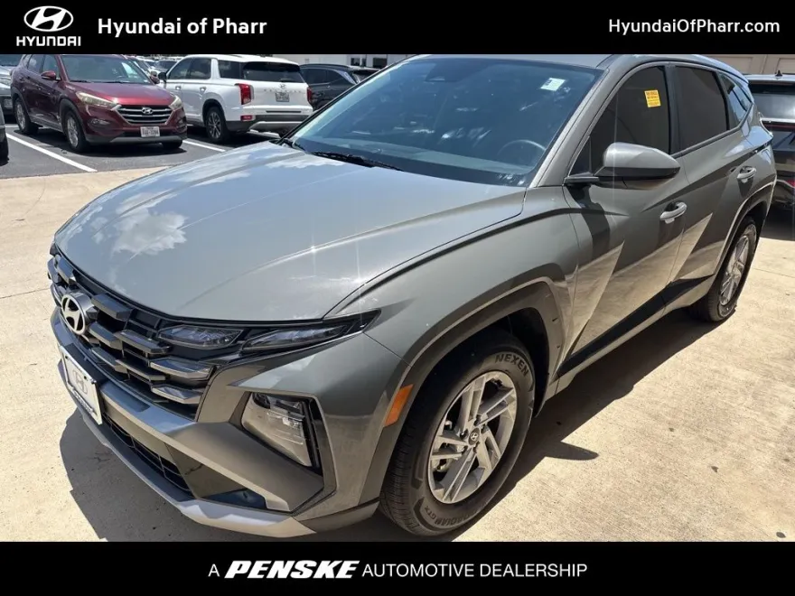 2025 Hyundai Tucson SE photo 1