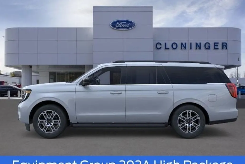 2025 Ford Expedition MAX photo 1