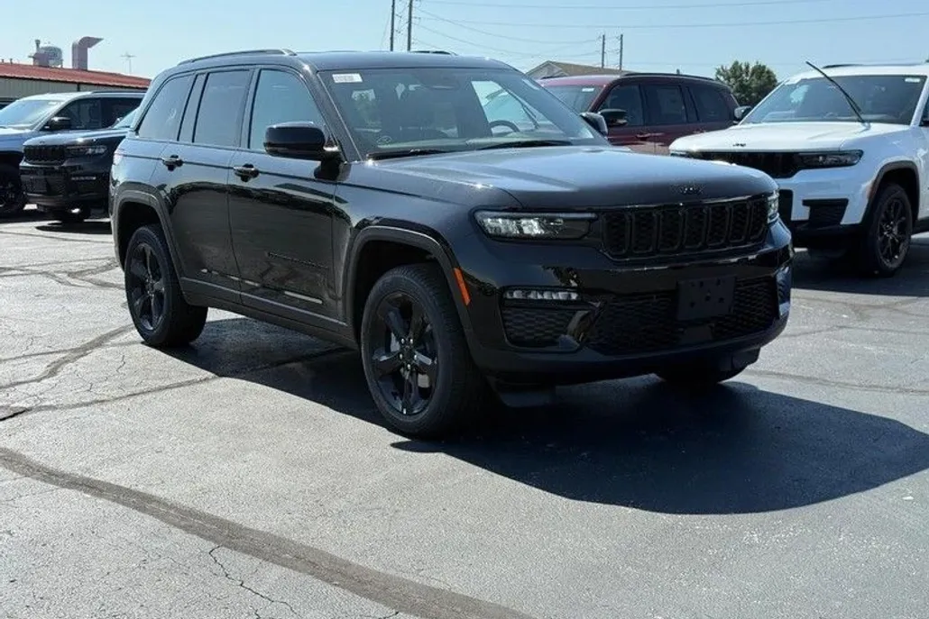 2025 Jeep Grand Cherokee Limited photo 1