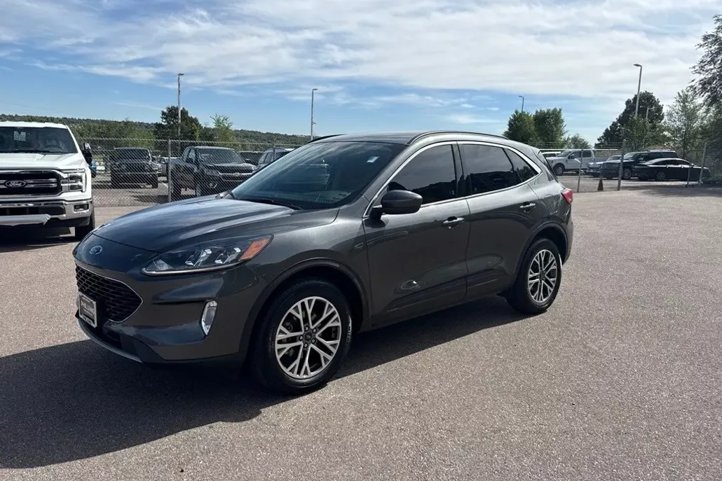 2020 Ford Escape SEL photo 1