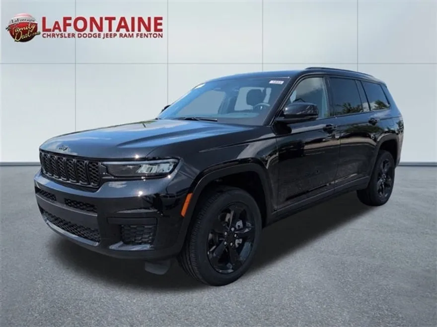 2025 Jeep Grand Cherokee Sport photo 1
