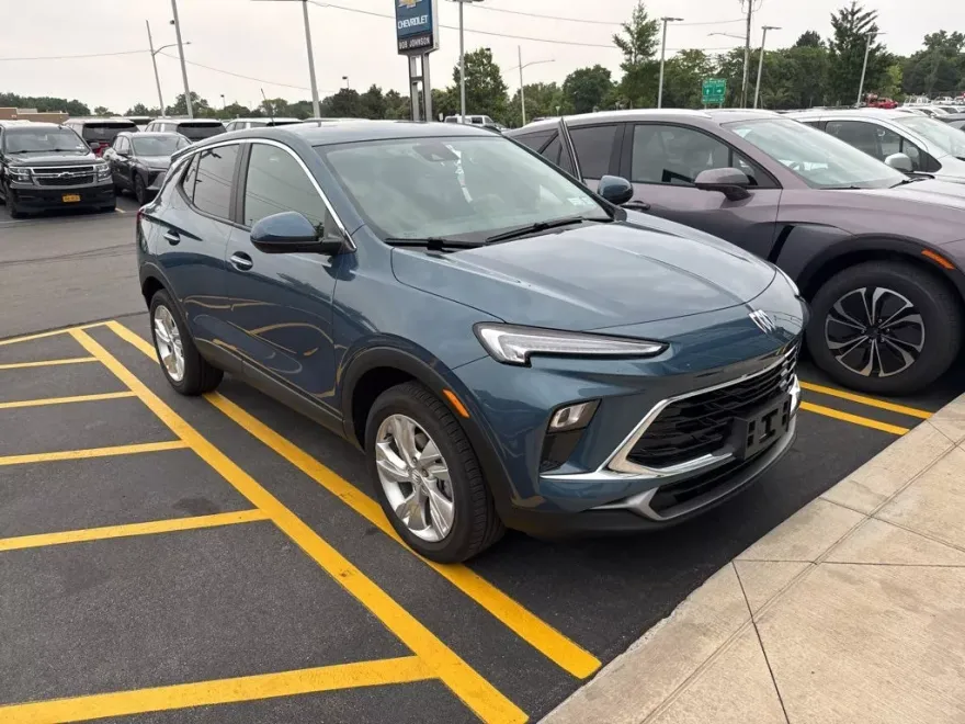2025 Buick Encore GX Preferred photo 1