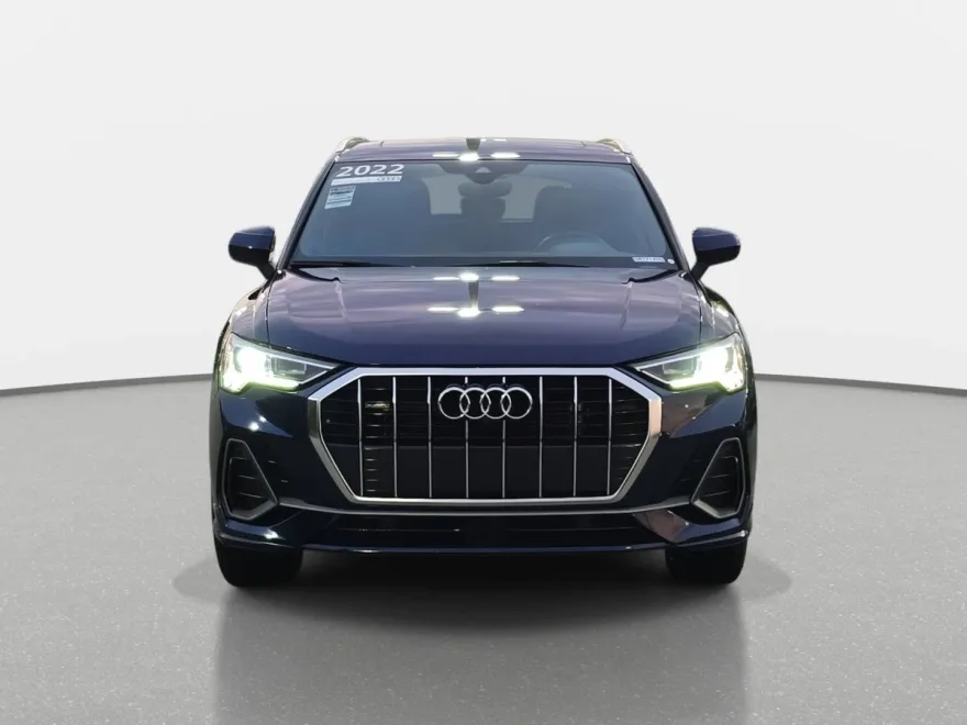 2022 Audi Q3 S line Premium Plus photo 1