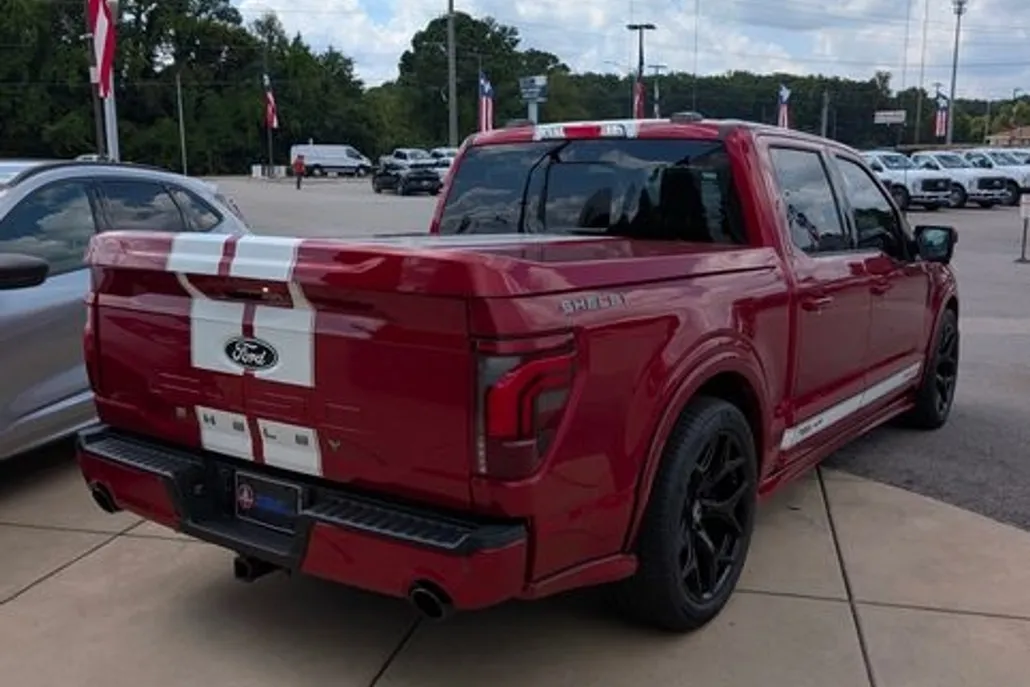 2025 Ford F-150 Lariat photo 1