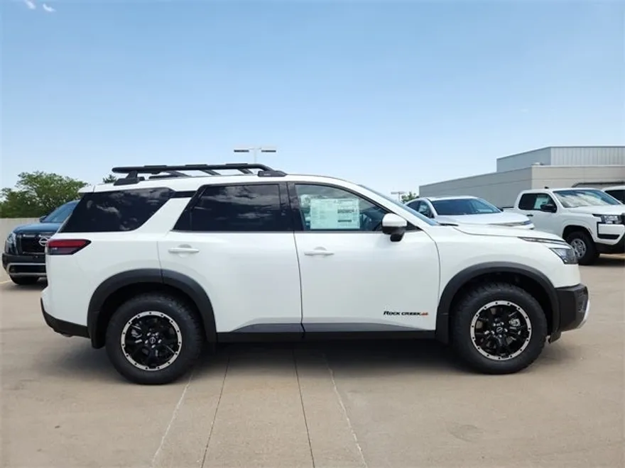 2025 Nissan Pathfinder Rock Creek photo 1