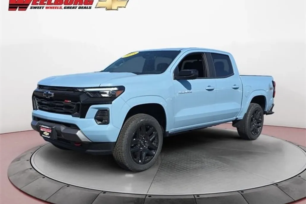 2025 Chevrolet Colorado Z71 photo 1