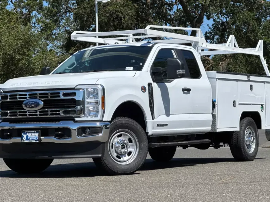 2025 Ford F-350 photo 1