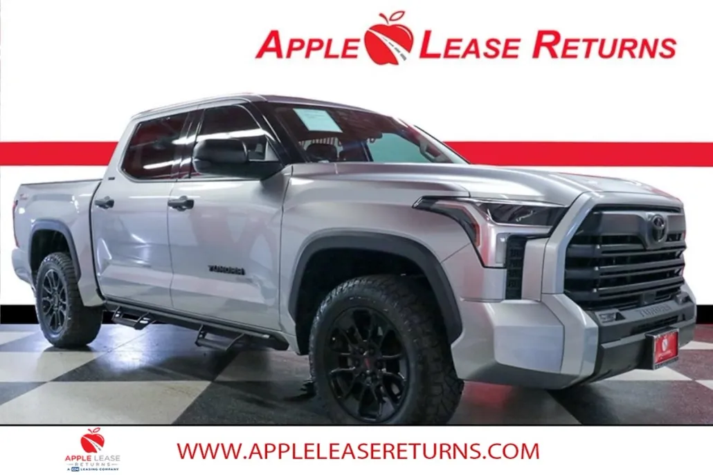 2022 Toyota Tundra SR5 CrewMax photo 1