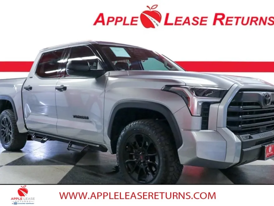 2022 Toyota Tundra SR5 CrewMax photo 1