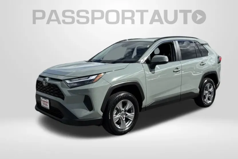 2022 Toyota RAV4 Hybrid XLE photo 1