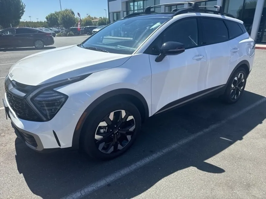 2024 Kia Sportage Plug-In Hybrid X-Line photo 1