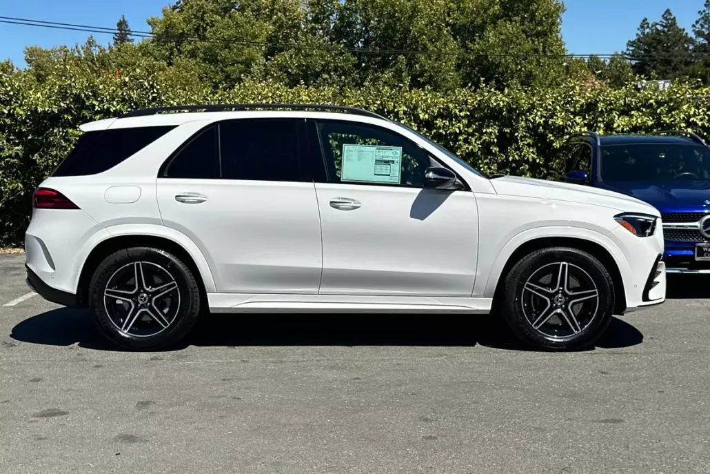 2026 Mercedes Benz GLE 450 4MATIC photo 1