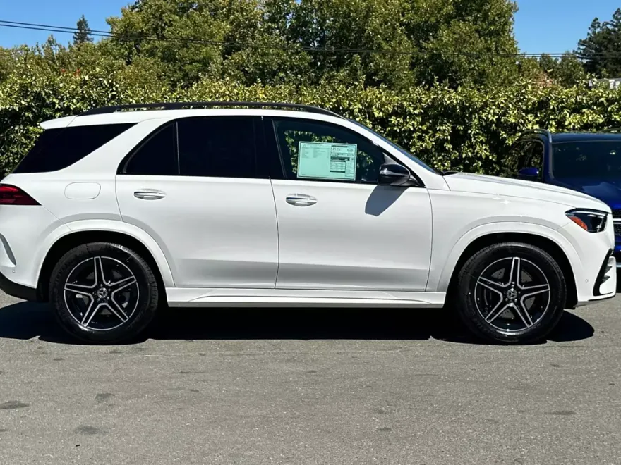 2026 Mercedes Benz GLE 450 4MATIC photo 1