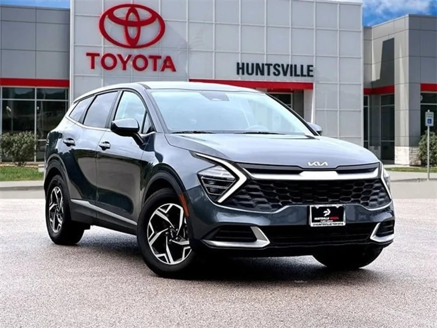 2024 Kia Sportage LX photo 1