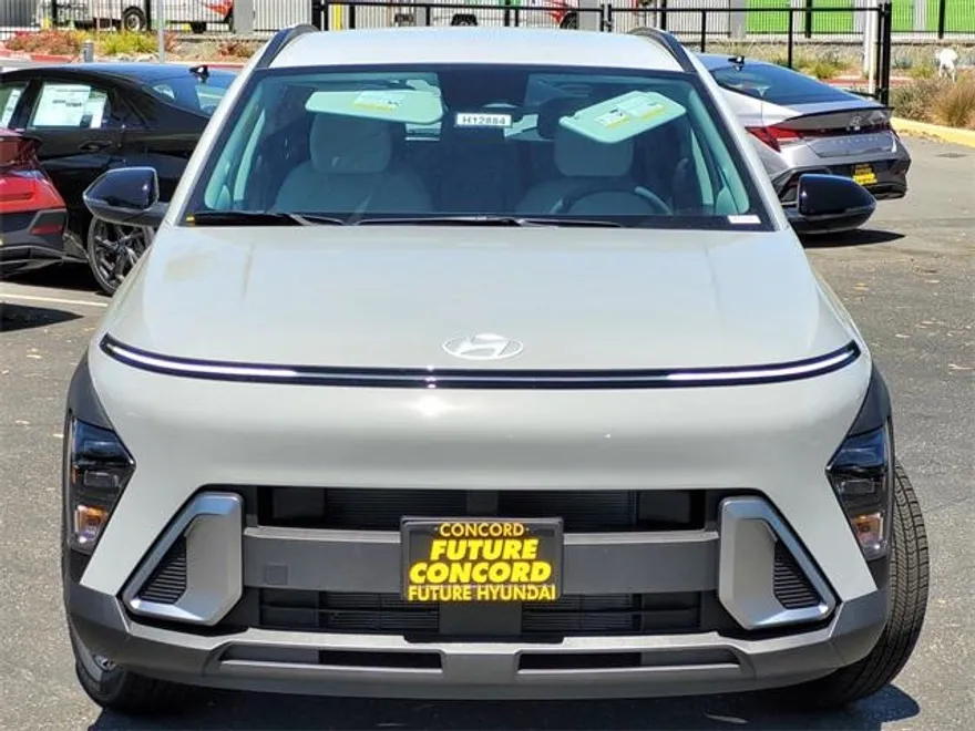 2026 Hyundai Kona SEL photo 1