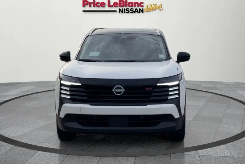 2025 Nissan Kicks SR photo 1