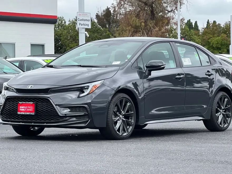 2026 Toyota Corolla SE photo 1
