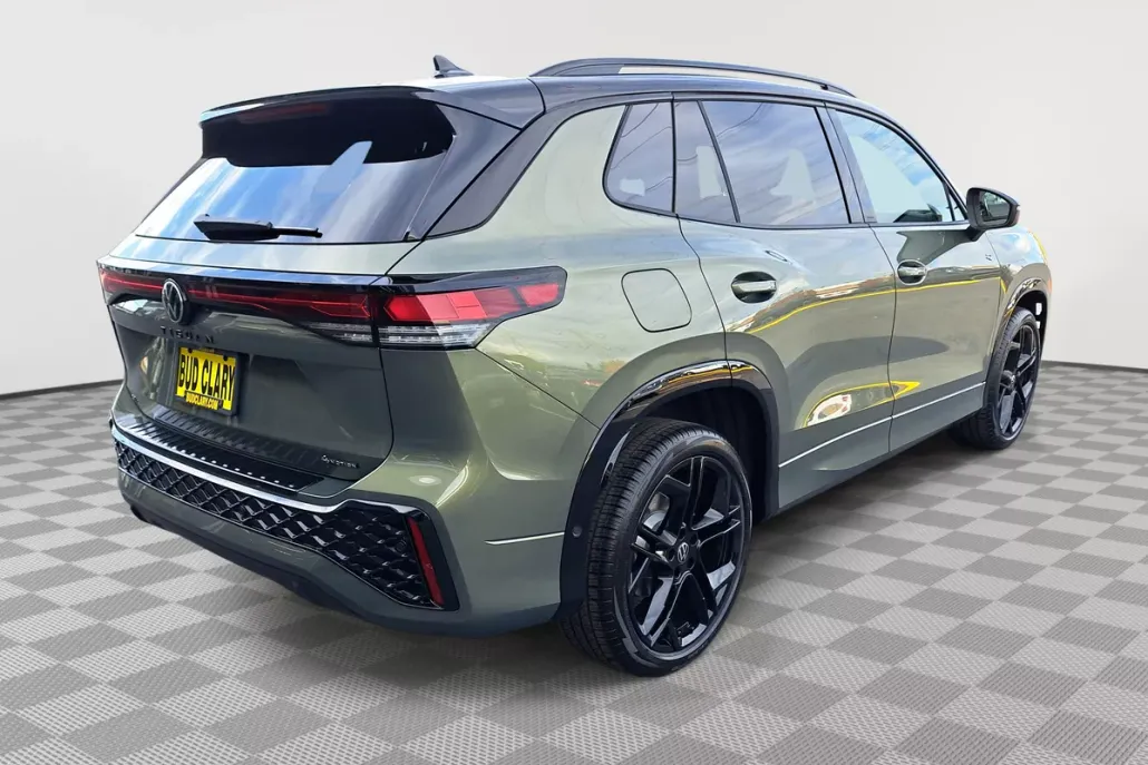 2025 Volkswagen Tiguan SE R-Line Black photo 1