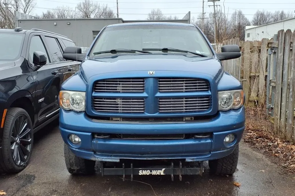 2005 Dodge Ram SLT photo 1