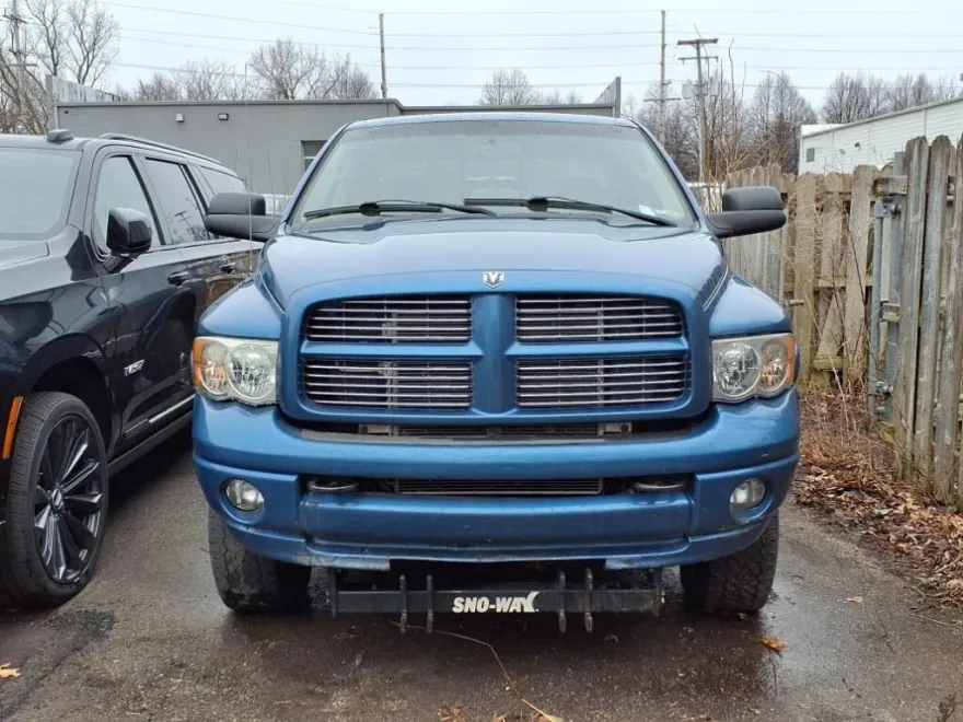 2005 Dodge Ram SLT photo 1