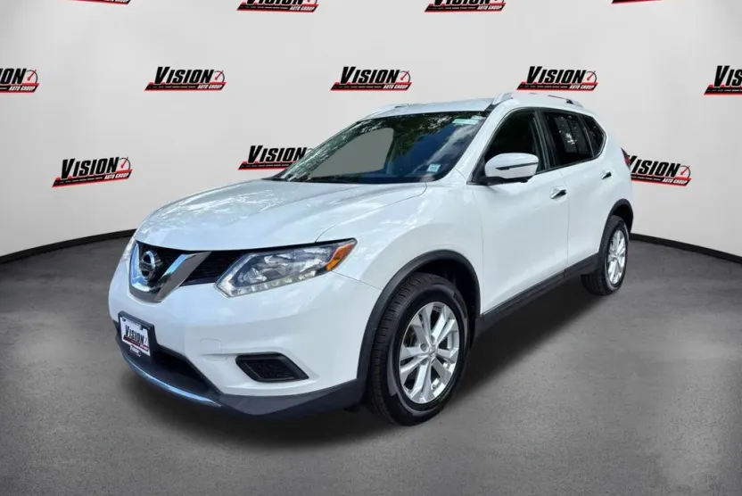 2016 Nissan Rogue SV photo 1