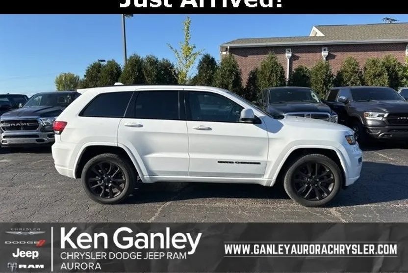 2018 Jeep Grand Cherokee Altitude photo 1