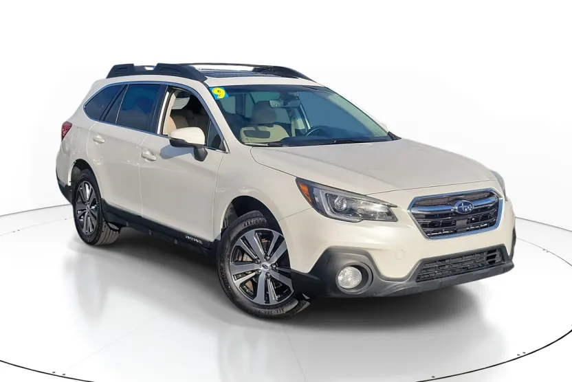 2019 Subaru Outback Limited photo 1