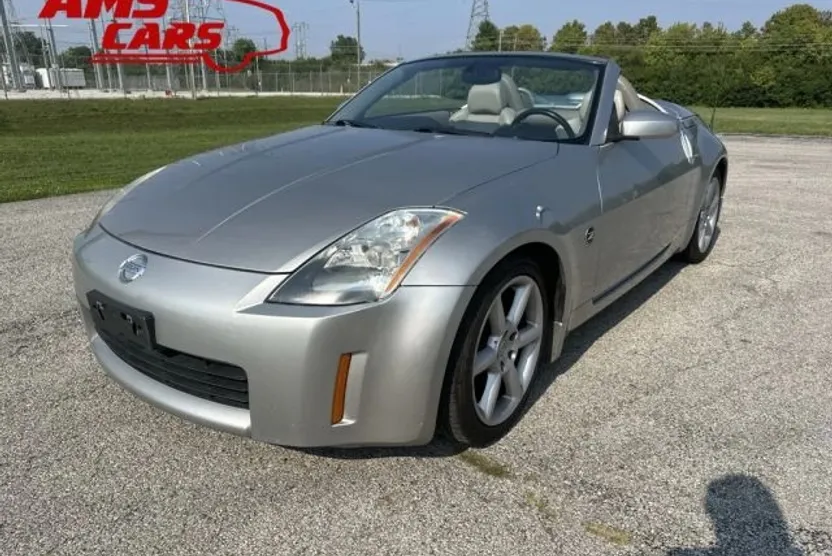 2005 Nissan 350Z Touring photo 1