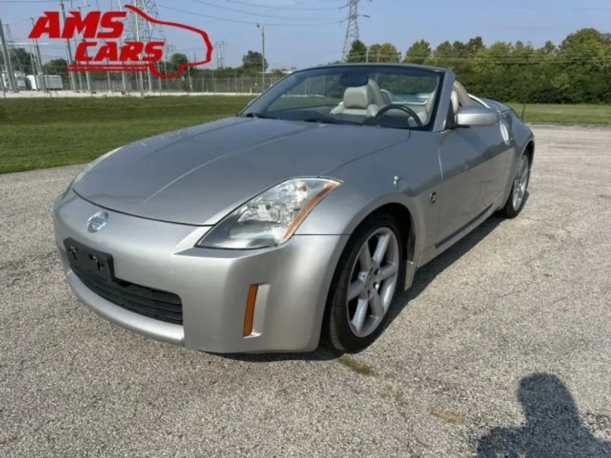 2005 Nissan 350Z Touring photo 1