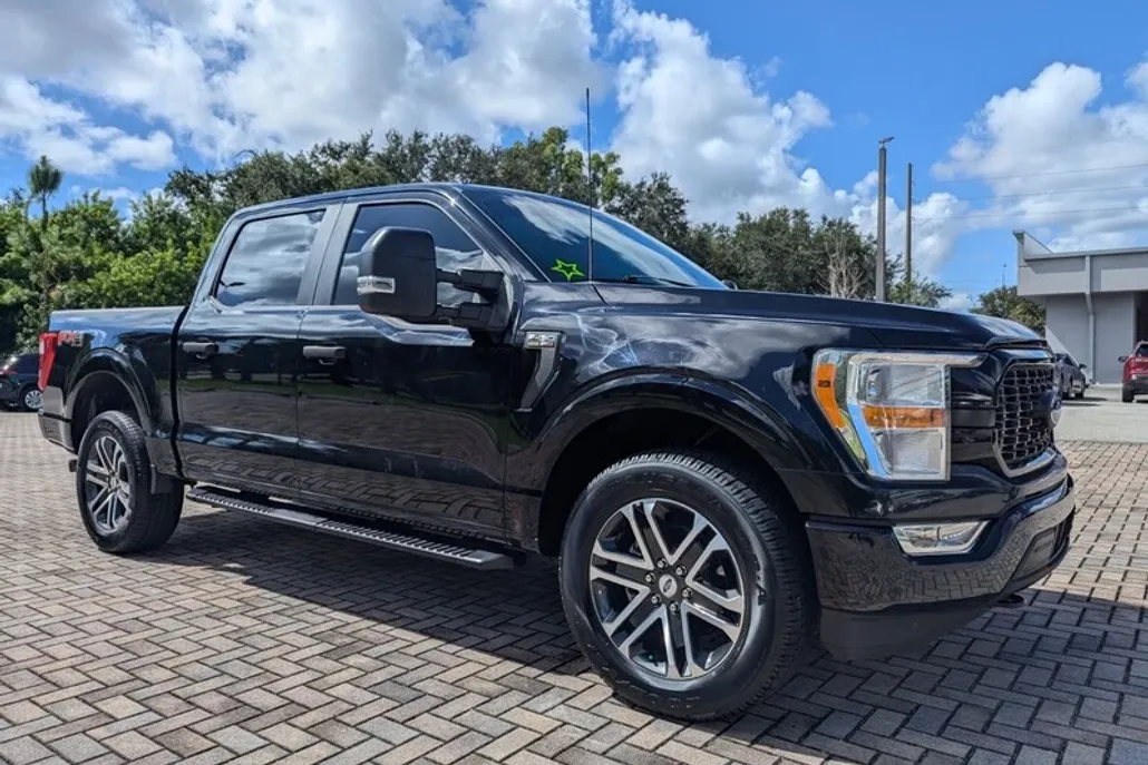 2022 Ford F-150 XL photo 1
