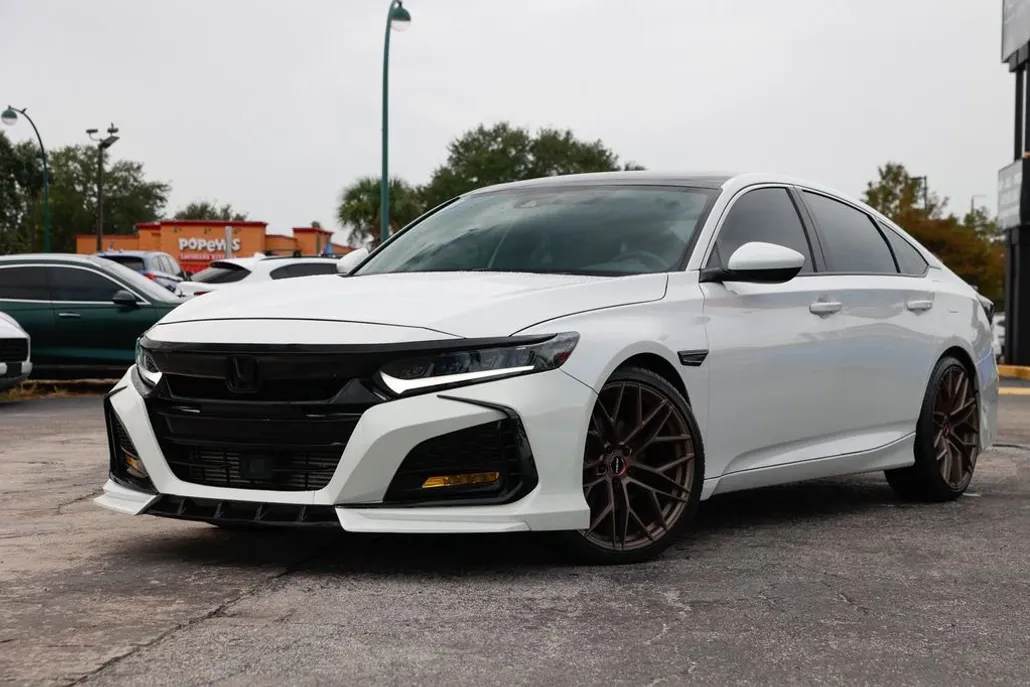 2019 Honda Accord Sport 2.0T photo 1