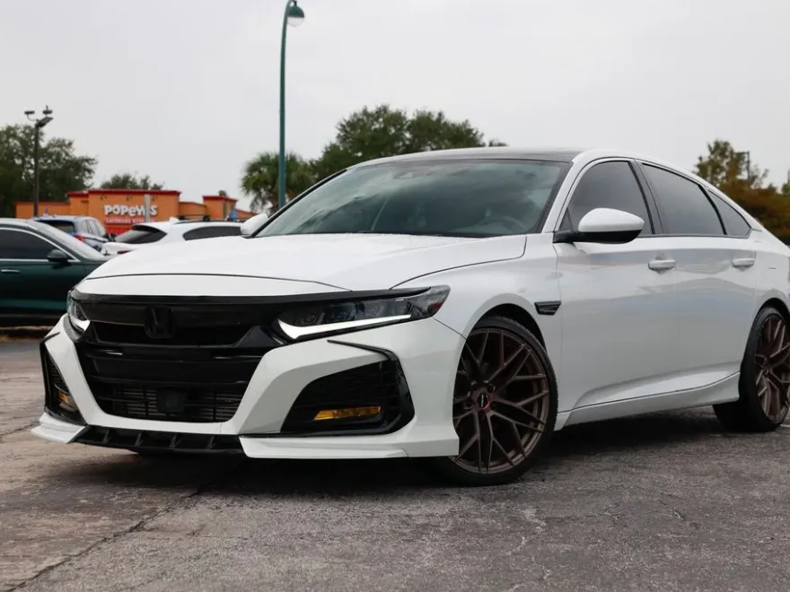 2019 Honda Accord Sport 2.0T photo 1
