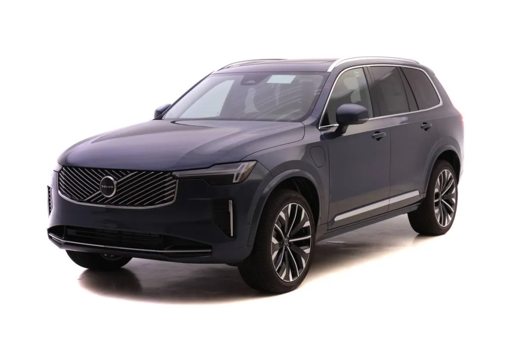 2026 Volvo XC90 T8 Plus photo 1