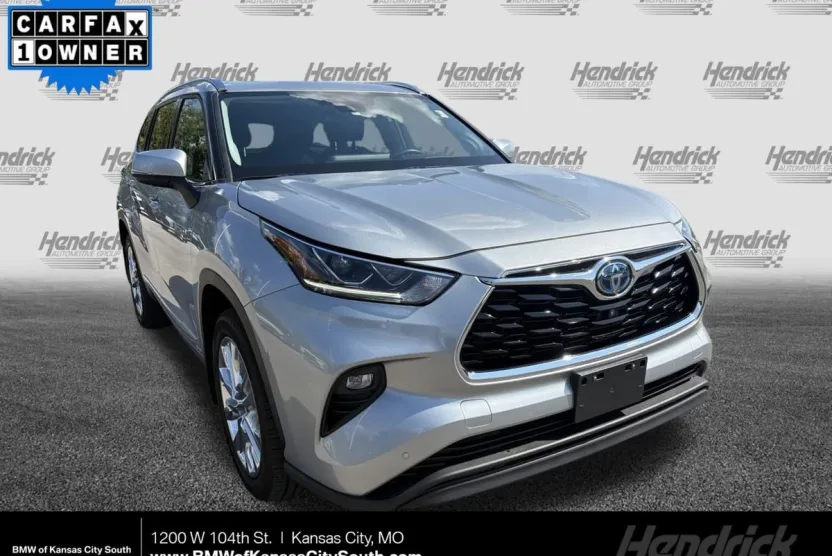 2021 Toyota Highlander Limited photo 1