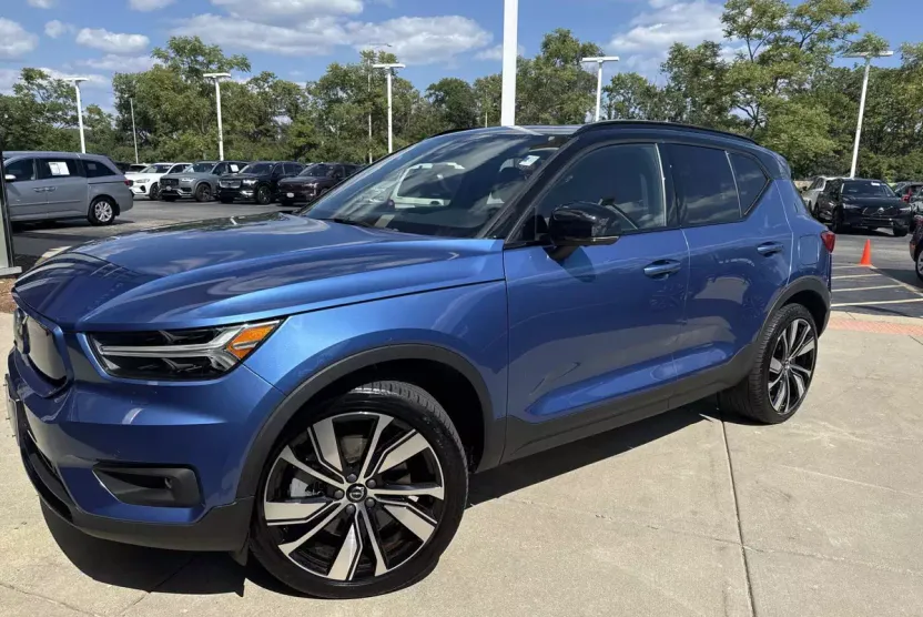 2021 Volvo XC40 Recharge Twin P8 photo 1