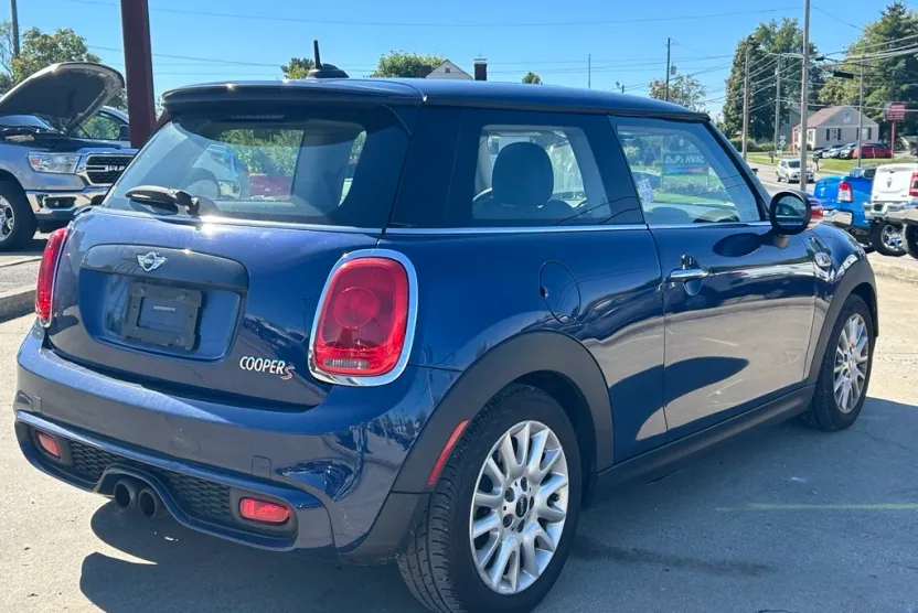 2015 Mini Cooper Hardtop S photo 1