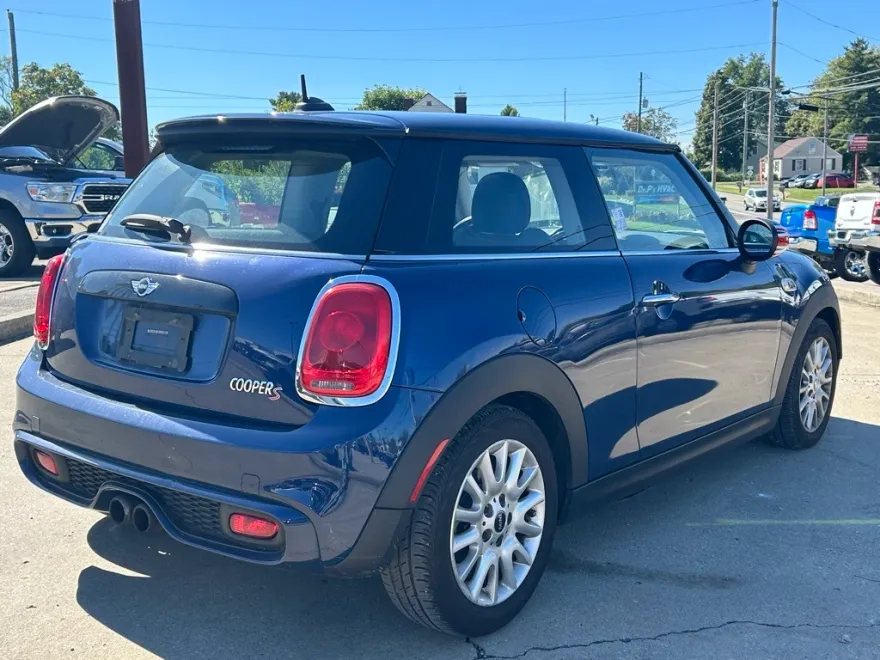 2015 Mini Cooper Hardtop S photo 1