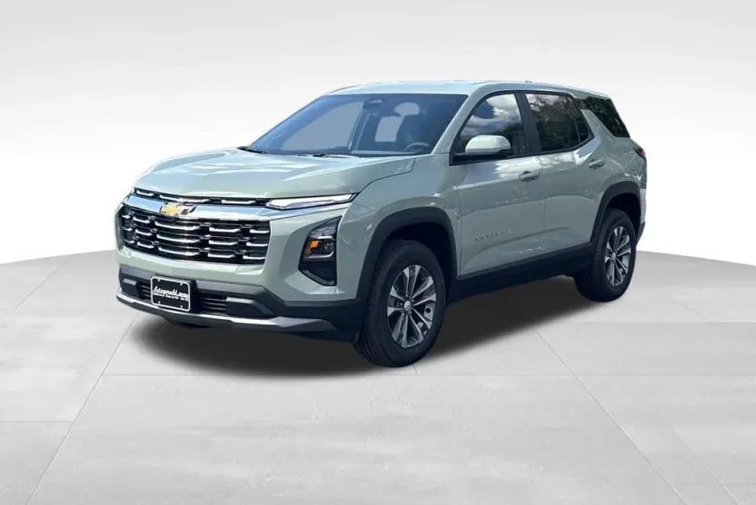 2026 Chevrolet Equinox LT photo 1