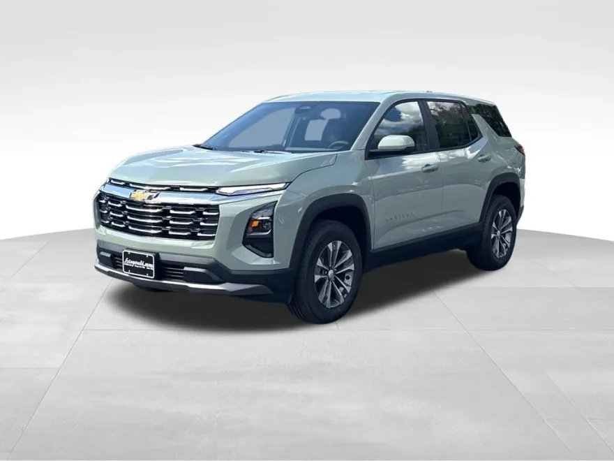 2026 Chevrolet Equinox LT photo 1