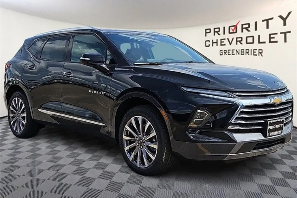 2025 Chevrolet Blazer Premier photo 1