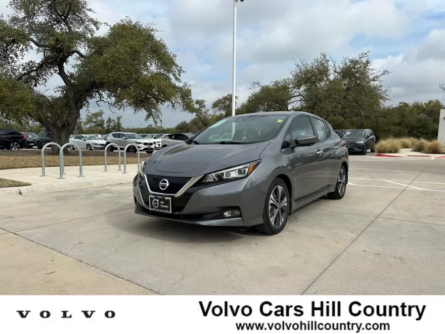 2021 Nissan Leaf SV photo 1